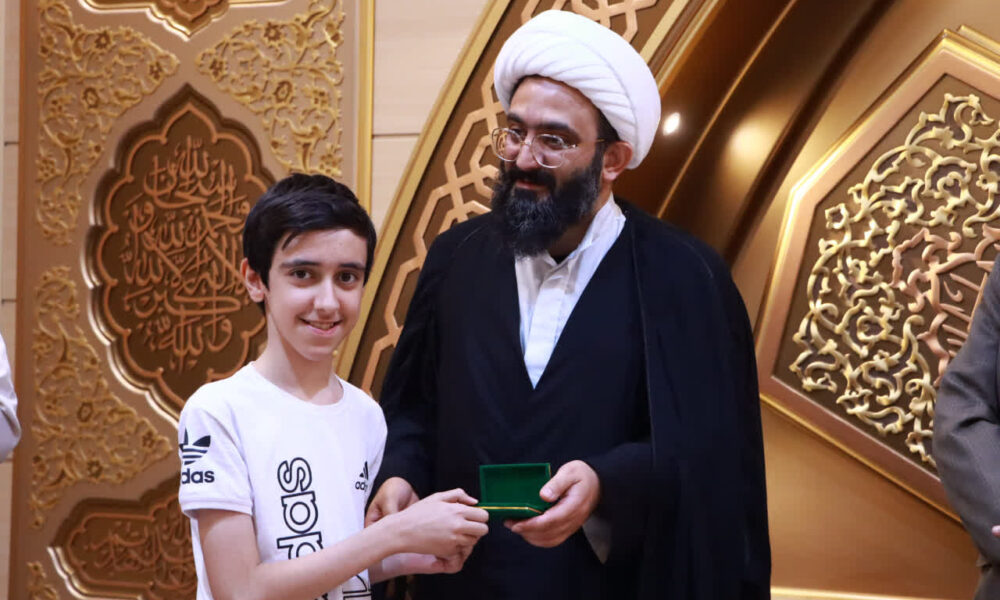 گزارش تصویری ازجلسه مرکزی و تخصصی قرائت قرآن کریم در موسسه فرهنگی قرآنی بینه اصفهان