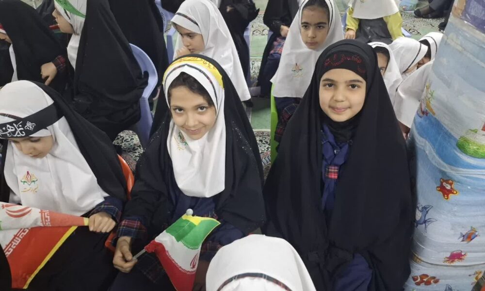 برنامه روز دانش آموز موسسه فرهنگی نسیم رحمت همزمان با ایام شهادت حضرت فاطمه سلام الله علیها