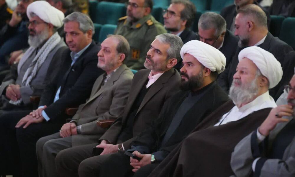 گزارش تصویری تجلیل از حافظان کل موسسه مهدقرآن کریم