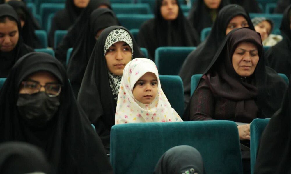 گزارش تصویری تجلیل از حافظان کل موسسه مهدقرآن کریم