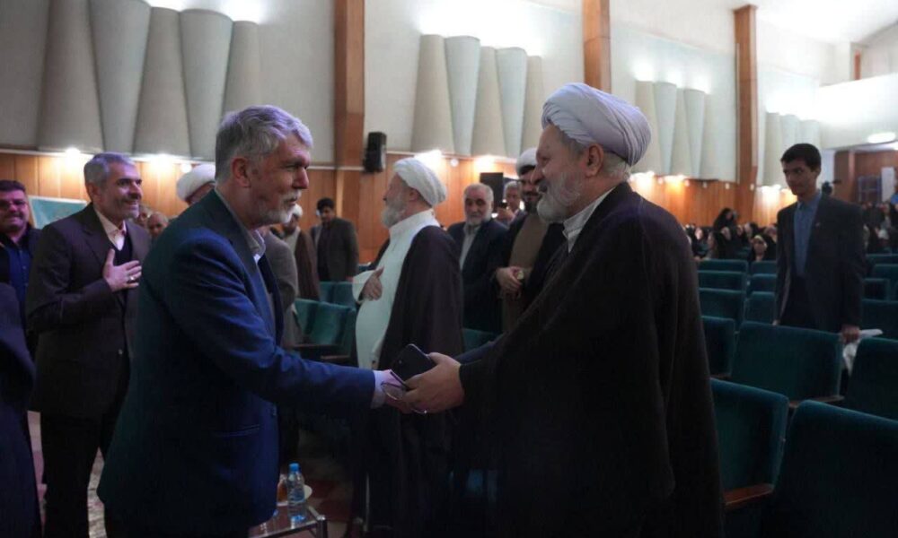 گزارش تصویری تجلیل از حافظان کل موسسه مهدقرآن کریم