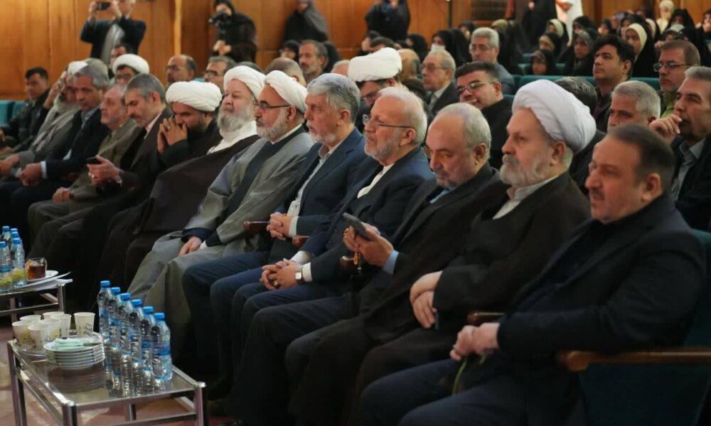 گزارش تصویری تجلیل از حافظان کل موسسه مهدقرآن کریم