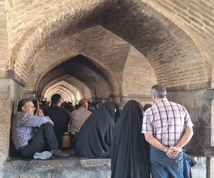 زاینده رود دوباره جاری شد